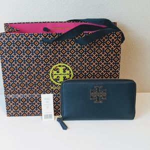 Tory Burch Britten Zip Continental Wallet (Blue)